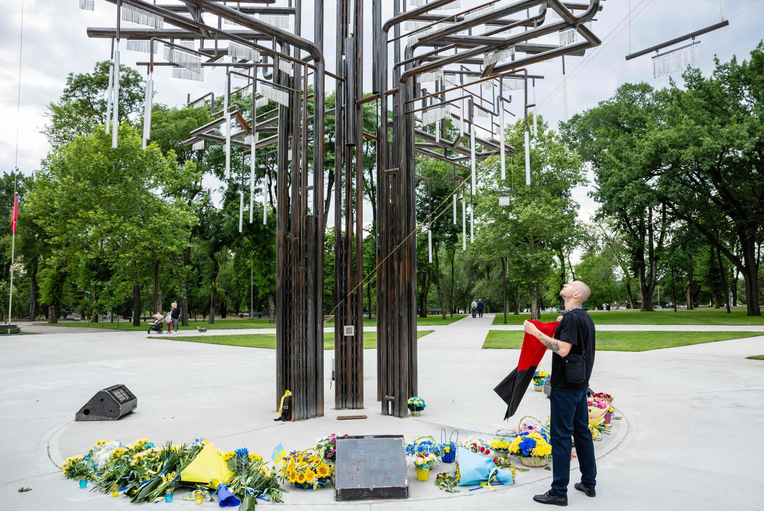 На Дереві пам’яті у Запоріжжі увіковічнили імена ще 80 полеглих героїв