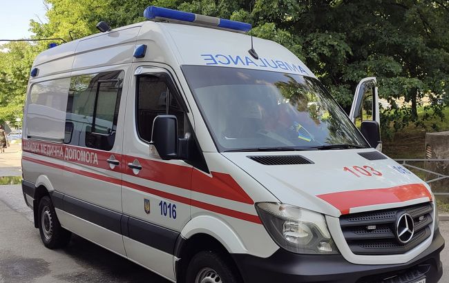 Пізно ввечері РФ ракетою вдарила по Сумщині: дитина в лікарні, зруйновані будинки