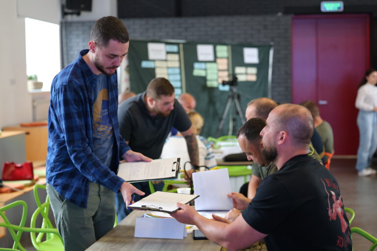 Почути, щоб допомогти: платформа «Спілкуй. Ветеран» об’єднує ветеранів та громадськість