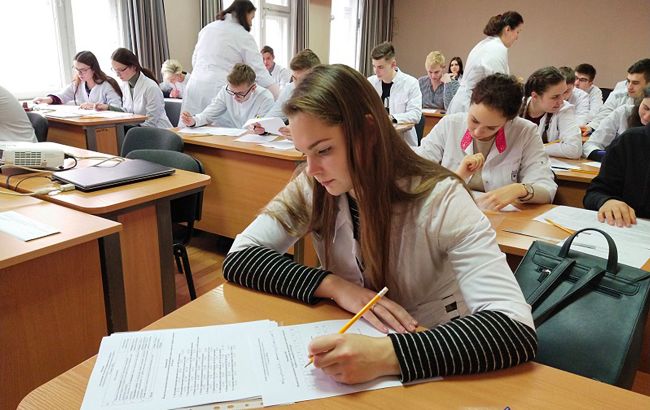 Медиків побільшає? Які напрями у сфері здоров’я стали топовими серед абітурієнтів
