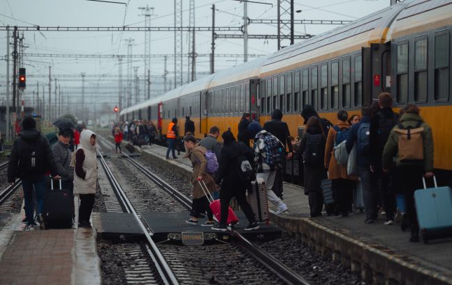 На Миколаївщині перебої зі світлом через удари РФ, затримується низка поїздів (список)_6902e13d9ed9b.jpeg