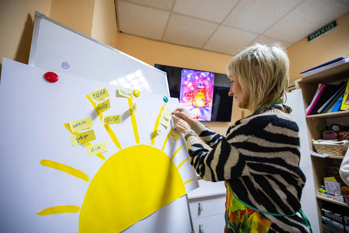 Віднайти ментальну рівновагу: у запорізькому «Опліч Хабі» проходять безкоштовні заняття живопису з елементами арттерапії 4 Віднайти ментальну рівновагу: у запорізькому «Опліч Хабі» проходять безкоштовні заняття живопису з елементами арттерапії