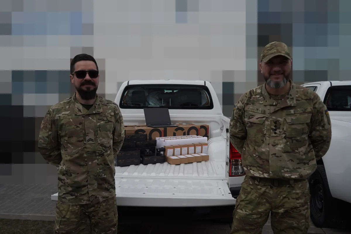 «Сталевий Фронт» Ріната Ахметова посилив 1-й батальйон «Азову» новою партією допомоги