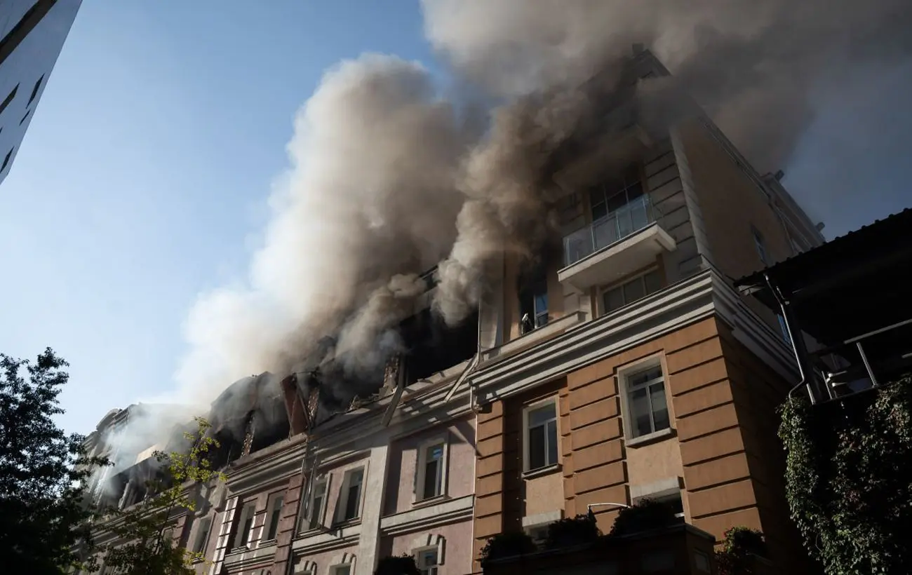 У Києві вже понад 40 постраждалих, атака дронів досі триває 1 У Києві вже понад 40 постраждалих, атака дронів досі триває