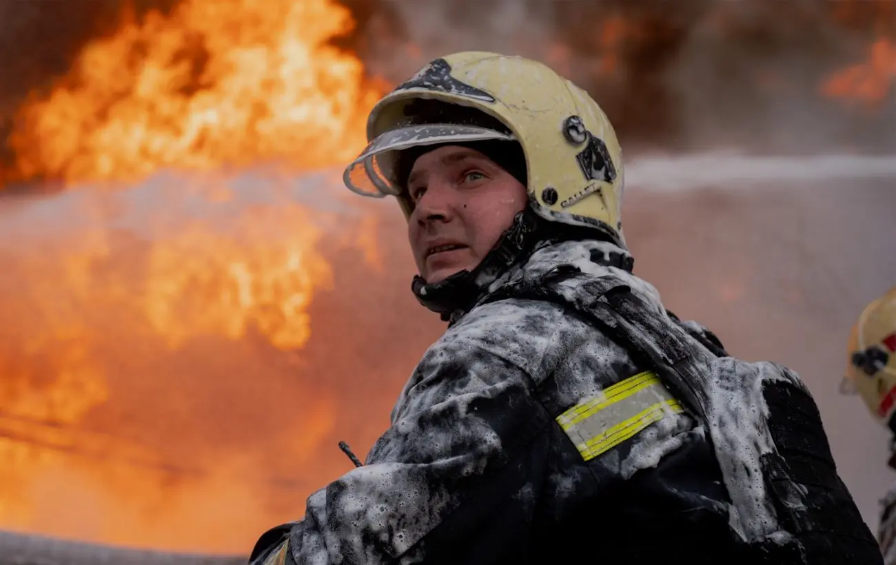 У Києві вранці знову приліт в офіс, атака триває з ночі: що відомо 1 У Києві вранці знову приліт в офіс, атака триває з ночі: що відомо