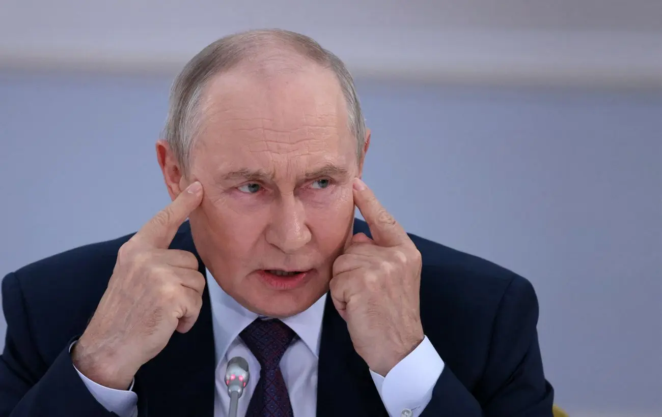 Охорону кортежу Путіна після РЕБ та кулемета посилили військовим гелікоптером