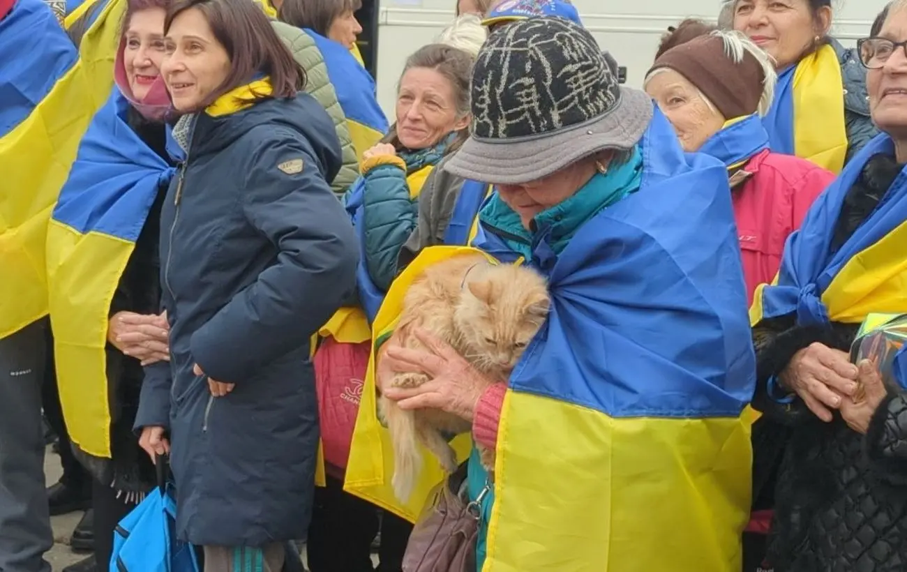 Евакуйовані мешканці Олешок вже в Україні: репортаж (фото, відео) 1 Евакуйовані мешканці Олешок вже в Україні: репортаж (фото, відео)