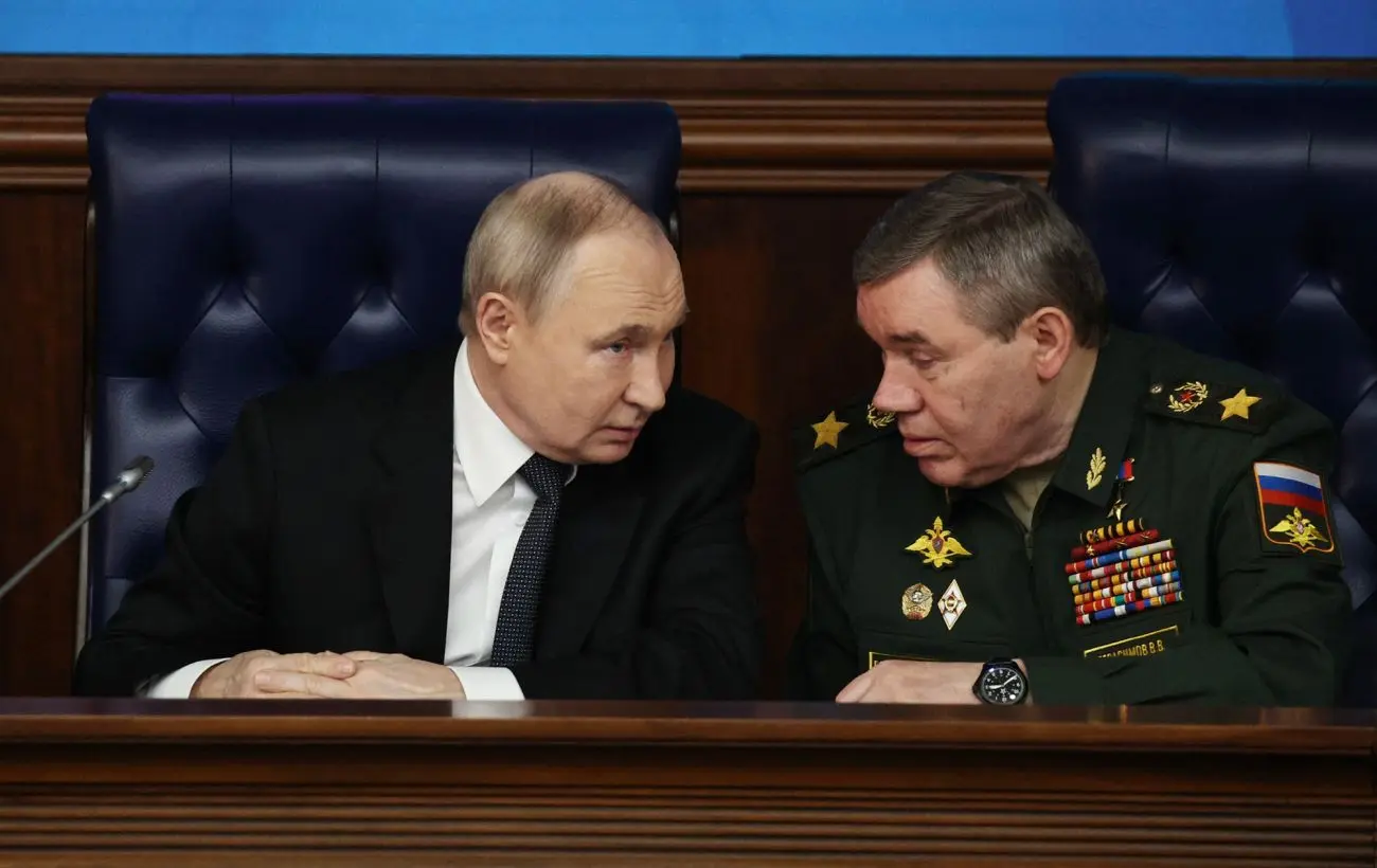 "Це ганьба!": російські блогери висміяли вигадки Герасимова про просування РФ на Донбасі 1 "Це ганьба!": російські блогери висміяли вигадки Герасимова про просування РФ на Донбасі